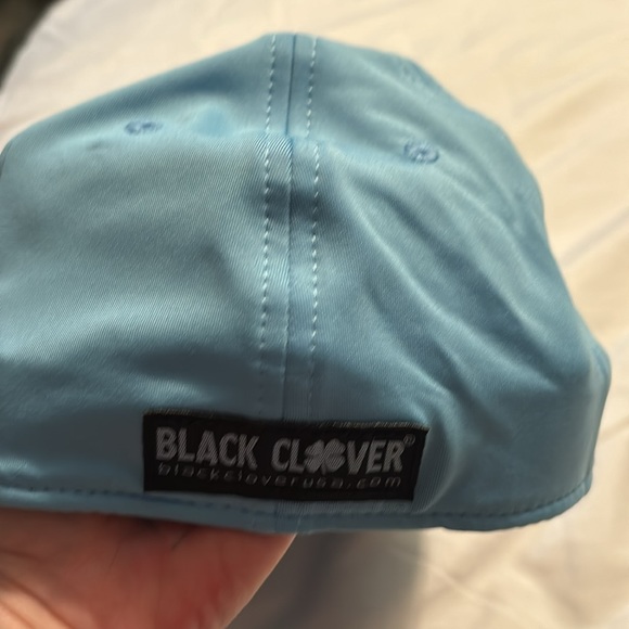 Black Clover High End Golf Baseball Cap S/M Live Lucky - Picture 6 of 7